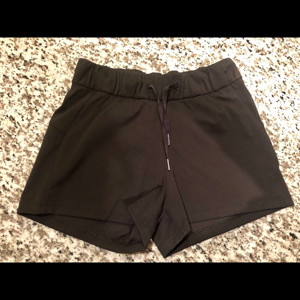 Lululemon On The Fly Short 2.5”